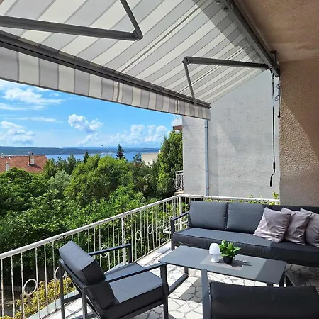 Apartment With Terace Crikvenica Exterior photo